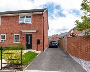 3 bedroom semi-detached  for rent