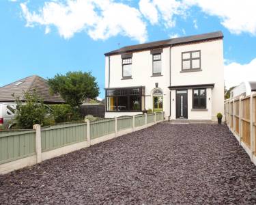 3 bedroom semi-detached  for sale