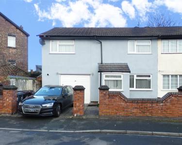 4 bedroom semi-detached  for sale