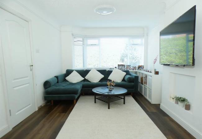 Through Lounge/Dining Room