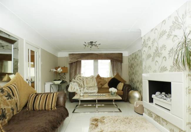 Through Lounge